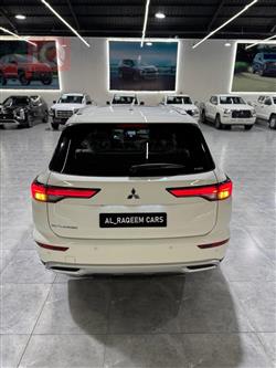 ميتسوبيشي اوتلاندر